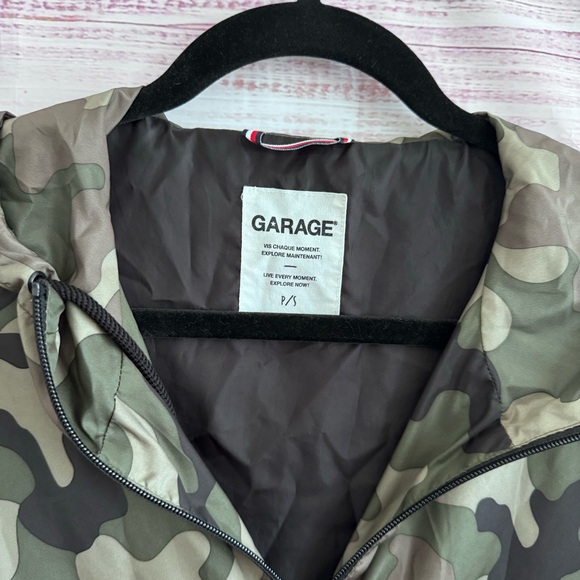 Garage Camo Windbreaker Hooded Jacket - Picture 7 of 8